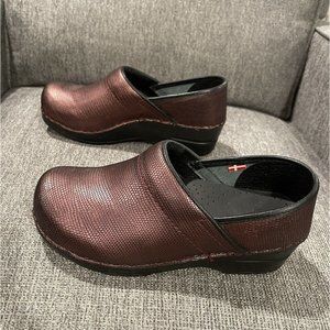 Sanita The Original Danish Clogs - Size 36/ US 5- Purple/ Maroon Matte Metallic